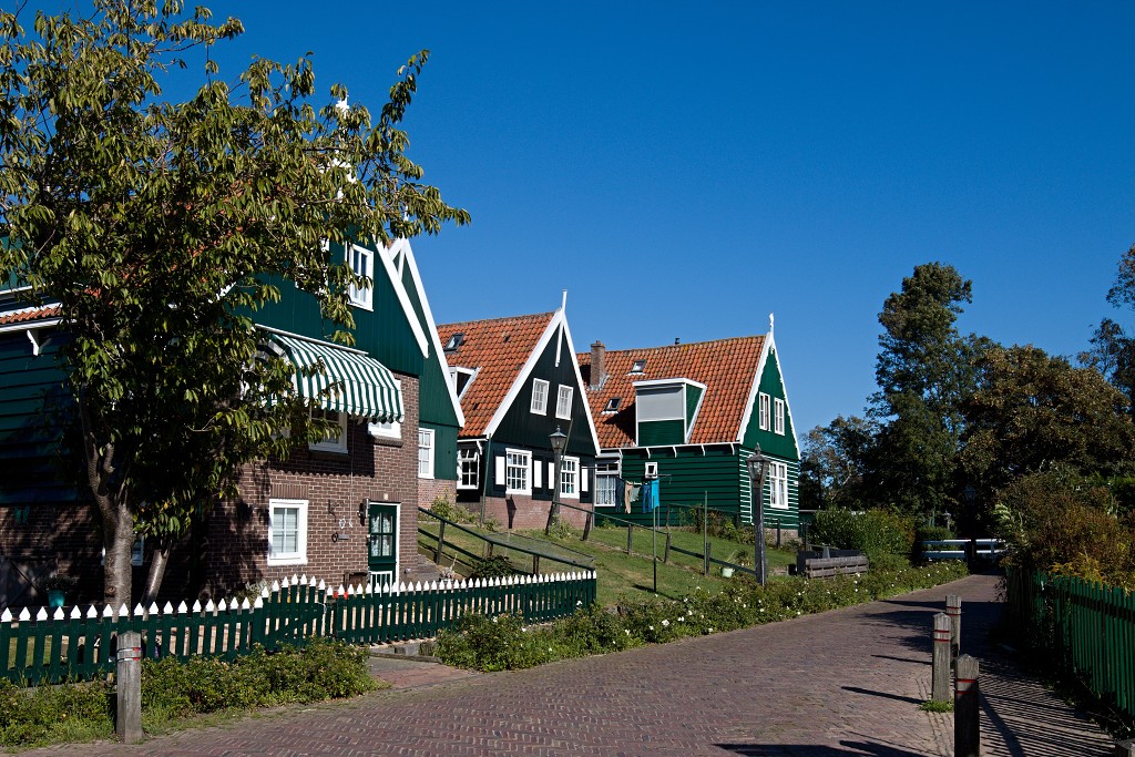 marken markermeer hdr houten huizen waterland vissersdorp paard van